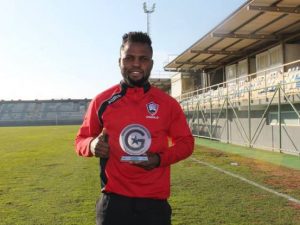 Azərbaycanın 2 klubu nigeriyalı hücumçuya təklif göndərib