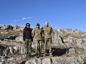 İlham Əliyev və birinci xanım Cıdır düzündə – FOTOLAR
