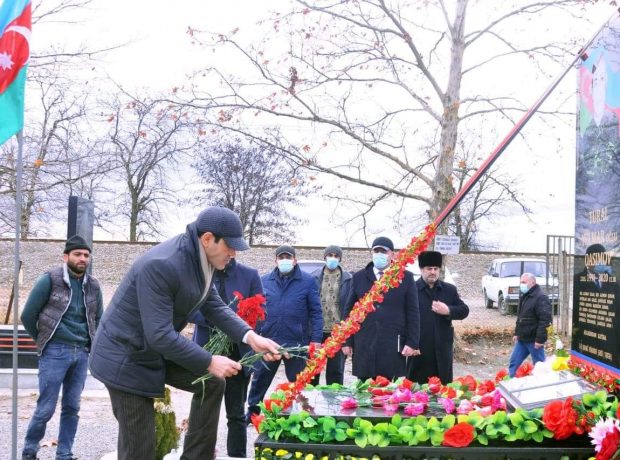 Millət vəkili Anar Məmmədov Goranboyda şəhidlərin məzarını ziyarət etdi FOTOLAR
