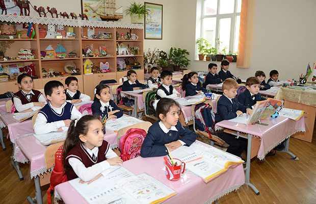 Quba-Xaçmaz Regional Təhsil İdarəsinin müdiri şagirdi döyüb