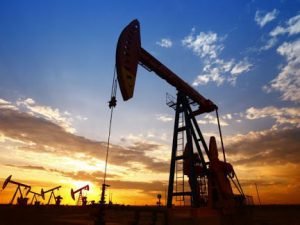 Neftin qiyməti ucuzlaşır