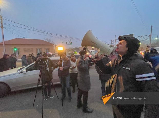 Nikol Paşinyanın Moskvaya səfəri etirazla nəticələnib. FOTOLAR