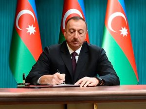 Prezident Fərman İmzaladı