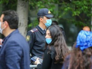 DİN-dən açıq havada maska taxmaqla bağlı AÇIQLAMA