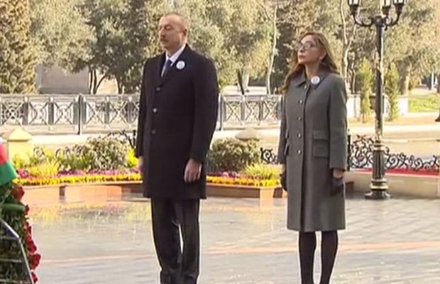 Prezidentlə xanımı Xocalı abidəsini ziyarət etdi – VİDEO