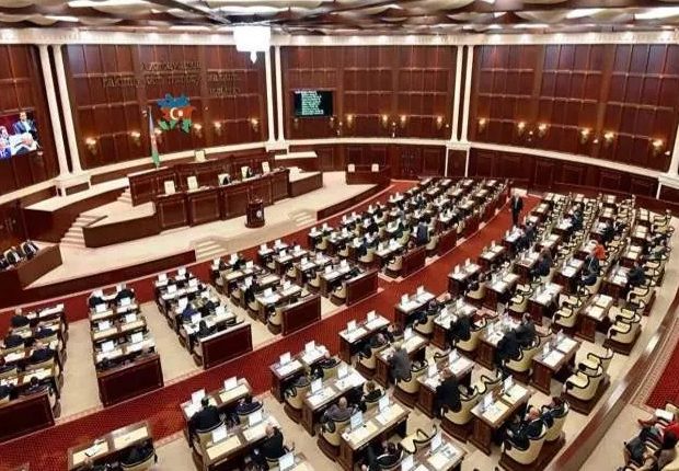 Milli Məclisə şöbə müdiri təyin edildi