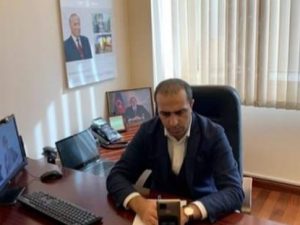 Deputat seçiciləri ilə onlayn görüş keçirib