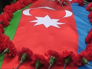 Şəhid olan hərbi qulluqçu Bakıda dəfn olundu