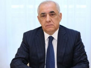 Baş nazir Əli Əsədov jurnalistlərin inzibati bina ilə təmin edilməsi barədə tapşırıq verdi