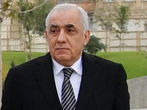 Baş nazir Əli Əsədovdan təhsil haqları ilə bağlı mühüm qərar