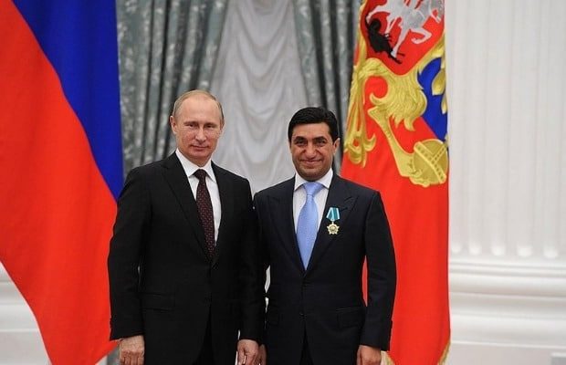Putin Qod Nisanovu təltif ETDİ