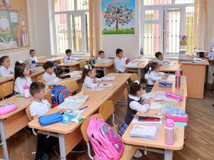 Sərxoş vəziyyətdə məktəbə daxil olan şəxs həbs olundu