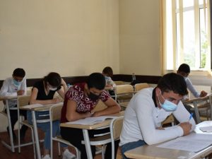 Yuxarı sinif şagirdləri üçün ənənəvi dərslər bərpa olundu