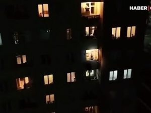 Xocalı soyqırımı qurbanlarının xatirəsinə işıqlı kompozisiya – VİDEO