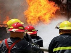 Göyçayda altıotaqlı ev yanaraq kül olub