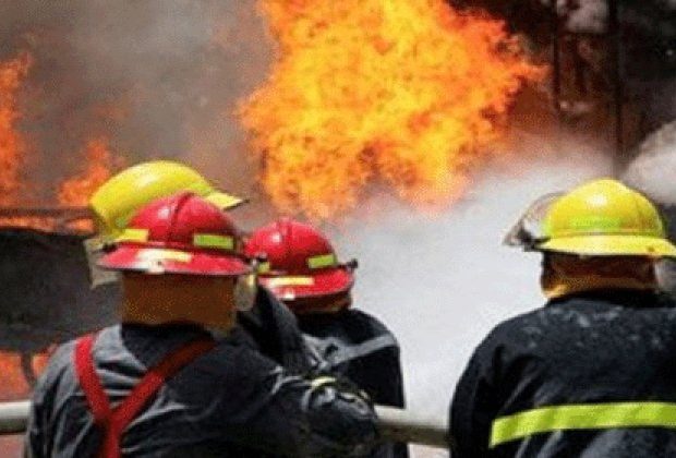 Göyçayda altıotaqlı ev yanaraq kül olub