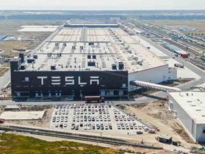 “Tesla” zavodunda yanğın baş verib