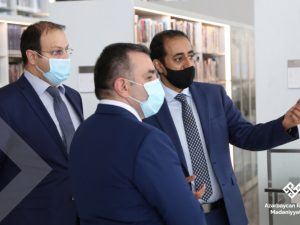 Azərbaycanın zəngin mədəniyyəti və tarixi ilə bağlı çoxsaylı kitab Qətər Milli Kitabxanasına hədiyyə edilib-FOTOLAR