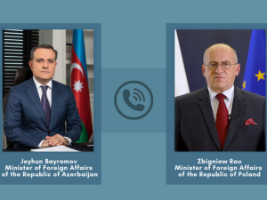 Ceyhun Bayramov Polşa xarici işlər naziri ilə telefonla danışıb