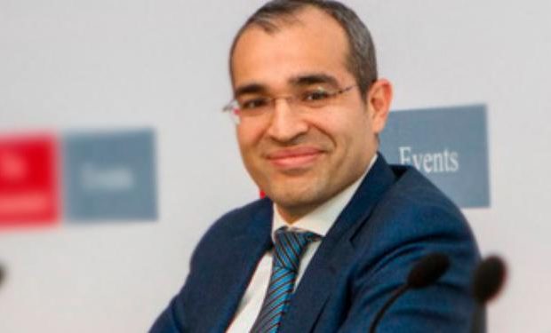 Nazir xanımları təbrik etdi – FOTO