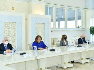 Milli Məclisdə gender bərabərliyinə dair dinləmə keçirilib -FOTOLAR
