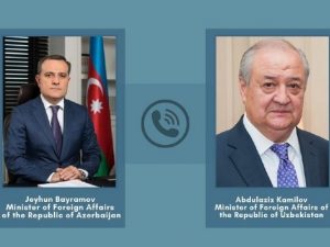 Azərbaycan və Özbəkistan XİN rəhbərləri telefonla danışdı