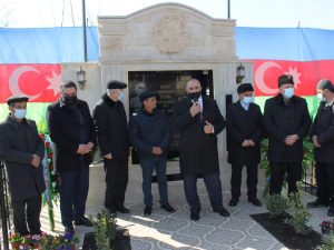 Göyçayda şəhidin xatirəsinə tikilmiş bulağın açılışı olub-FOTO