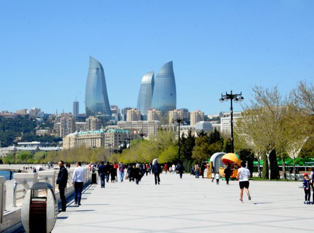 image-trend_baku_city_spring_270415_36