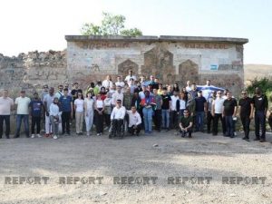 image-2c464bf2-d6ef-3ba3-9719-9280c8a1bd27_850