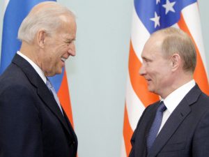 image-sebelum-jatuhkan-sanksi-joe-biden-beri-tahu-vladimir-putin-poo