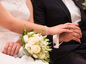 image-bulka-i-mladozhenets-svatba-800x500