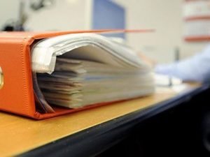 image-memur-vezife-kreslo-bank-mehkeme