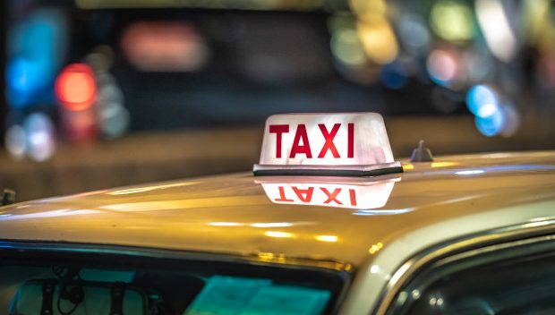 image-taxi-transportation-service_62754-434