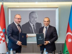 image-mycollages_-_2021-10-22t122326-514