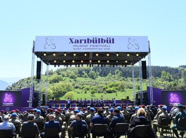 image-c6024e16-448b-30c3-8776-bd422f482a66_850