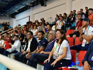 image-4e437ba3-f017-3233-9caf-6c3c57fb0ce4