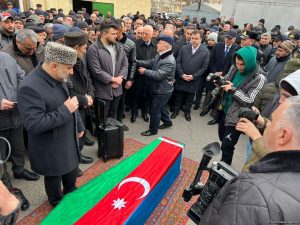 image-trend_gunduz_nezerzade_defn_160223_8