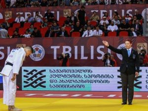 image-cc5c0207-46a0-3ee4-a992-debdd73e5f4c_850