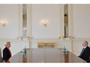image-fotojet-2