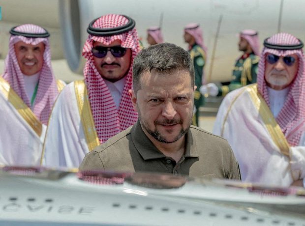 image-ukrainian-president-volodymyr-zelenskiy-arrives-to-attend-the-arab-league-summit-in-jeddah