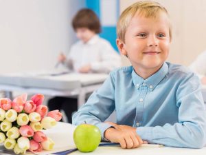 image-front-view-kid-sitting-gifts-his-teacher_23-2148668612-pic_32ratio_900x600-900x600-953