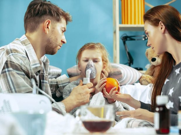 image-young-woman-man-with-sick-daughter-home-home-treatment-fighting-with-desease-medical-healthcare_155003-27076-pic_32ratio_900x600-900x600-8012
