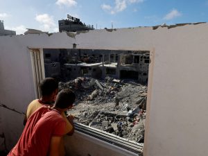 image-2023-11-09t111257z_804254_rc2b84avce3t_rtrmadp_3_israel-palestinians-gaza-family-pic_32ratio_900x600-900x600-97786