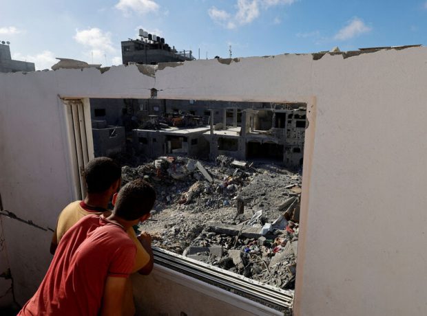 image-2023-11-09t111257z_804254_rc2b84avce3t_rtrmadp_3_israel-palestinians-gaza-family-pic_32ratio_900x600-900x600-97786