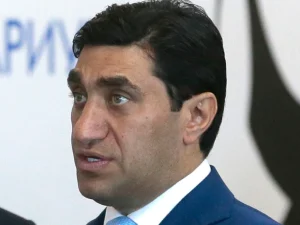 image-britaniyanin-rusiyaya-yeni-sanksiyalarina-qod-nisanov-da-salinib
