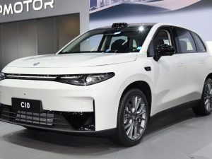 image-leapmotor-c10-reveals-530-km-of-range-cnc-pic_32ratio_900x600-900x600-47004