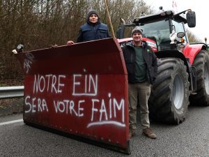 image-upload-2024-01-25t144105z_507474500_rc21p5ax3ljg_rtrmadp_3_france-politics-farmers-pic_32ratio_1200x800-1200x800-32155
