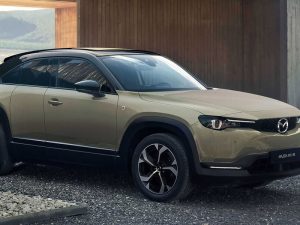 image-upload-mazda-mx-30-e-skyactiv-r-ev-2023-pic_32ratio_900x600-900x600-80714