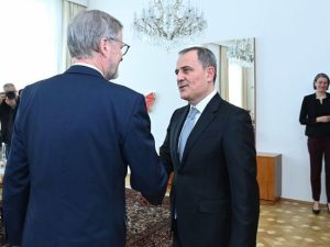 image-b259452e-67ac-337b-86fe-e261c05750eb_850