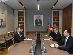 image-b3ff380c-5a6b-3b87-9ba5-8bdd6f4d8ea7_850_-1